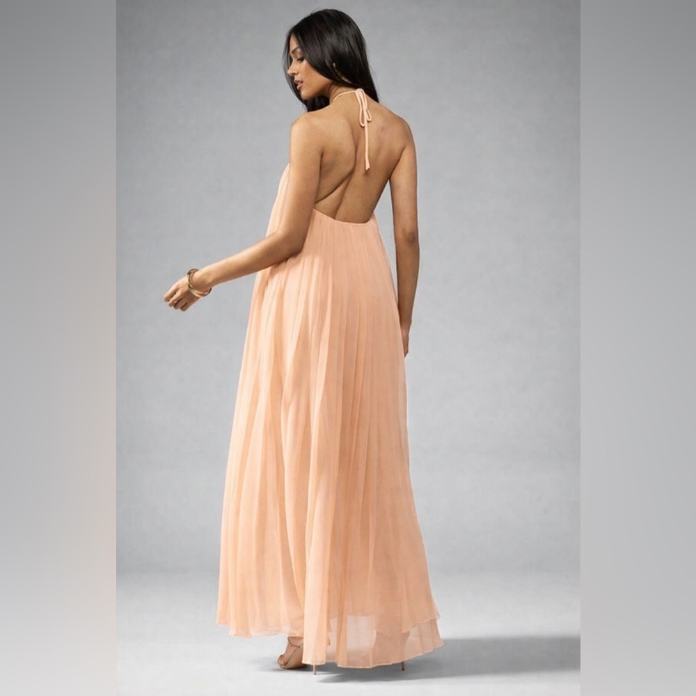 MISSGUIDED | Pleated Georgette Maxi Halter Dress - Picture 2 of 3